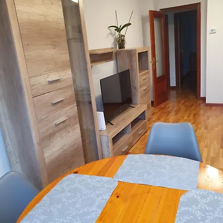 아파트 Lovely Cozy Flat In 오비에도