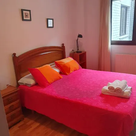 Апартаменти Lovely Cozy Flat In Ов'єдо